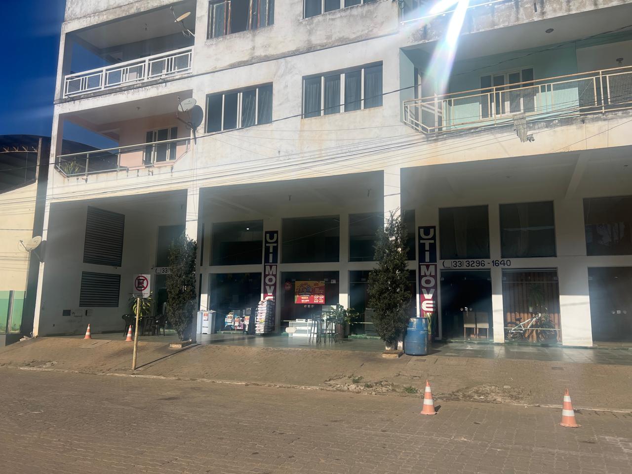 Fachada da loja Utimóveis de Sardoá